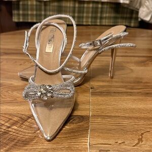 Bieosnli Women’s sz 8 strappy heels